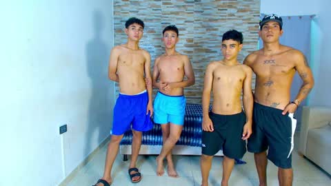 kinkyhousexxx online show from April 11, 12:15 am