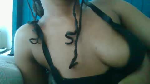 Snapshot of kinkykyrra chatting on January 15, 12:36 pm kinkykyrra online show from January 15, 12:36 pm