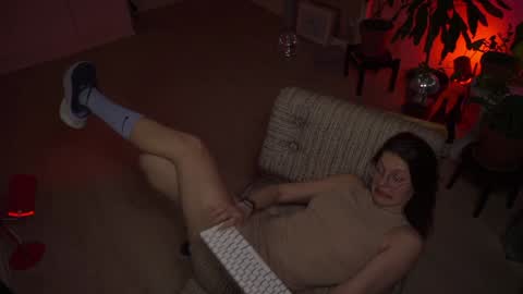 Mary the Soulmate online show from December 4, 6:06 pm