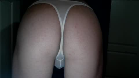 Snapshot of kinkyrisque chatting on May 5, 1:30 pm Xoxxxo online show from May 5, 1:30 pm