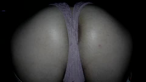 Snapshot of kinkyrisque chatting on May 8, 12:21 pm Xoxxxo online show from May 8, 12:21 pm
