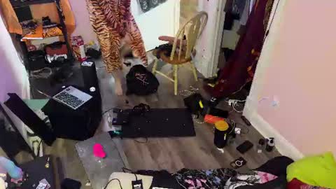Snapshot of kinkysexpervert chatting on July 29, 5:33 pm kinkysexpervert online show from July 29, 5:33 pm