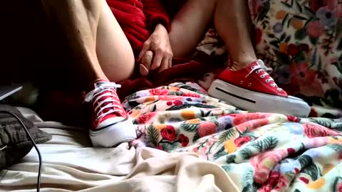 Snapshot of kinkysneakergirl chatting on October 1, 2:45 pm KinkySneakerGirl online show from October 1, 2:45 pm