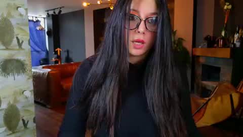 Snapshot of kioty_leo chatting on July 21, 8:33 pm Tamara Bela your favorite lover from Colombia online show from July 21, 8:33 pm