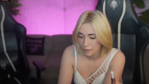 Sweet girls online show from April 17, 2:31 pm
