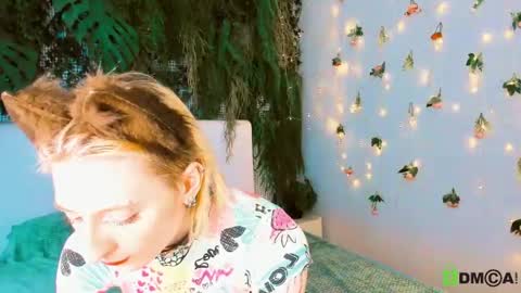 Snapshot of kira__cutie chatting on May 4, 9:00 pm Kira online show from May 4, 9:00 pm
