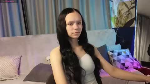 kira_bliss_ online show from July 1, 2:02 am