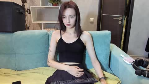 Snapshot of kira_kelly chatting on December 13, 8:30 am Kira GMT2 Mon 3-9 AM Tue 3-9 AM Wed 3-9 AM Sat 3-9 AM Sun 3-9 AM. online show from December 13, 8:30 am
