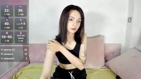 Snapshot of kira_kelly chatting on December 14, 5:40 am Kira GMT2 Mon 3-9 AM Tue 3-9 AM Wed 3-9 AM Sat 3-9 AM Sun 3-9 AM. online show from December 14, 5:40 am