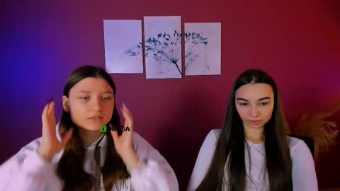 Snapshot of kira_light__ chatting on October 27, 9:35 am kira_light__ online show from October 27, 9:35 am