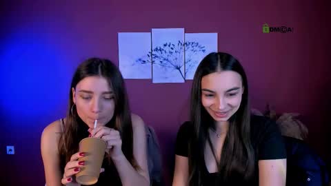 Snapshot of kira_light__ chatting on November 28, 7:16 pm kira_light__ online show from November 28, 7:16 pm