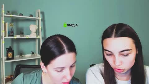 Snapshot of kira_light__ chatting on December 16, 1:27 pm kira_light__ online show from December 16, 1:27 pm