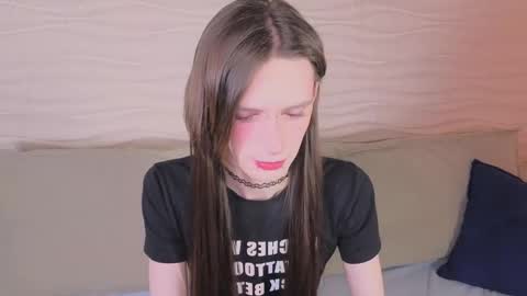 Snapshot of kira_long chatting on January 17, 5:34 am MADI online show from January 17, 5:34 am