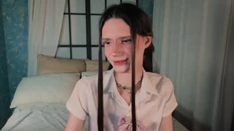 Snapshot of kira_long chatting on February 7, 5:33 am MADI online show from February 7, 5:33 am