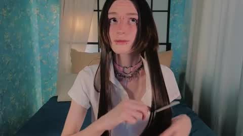 Snapshot of kira_long chatting on February 19, 12:12 pm MADI online show from February 19, 12:12 pm