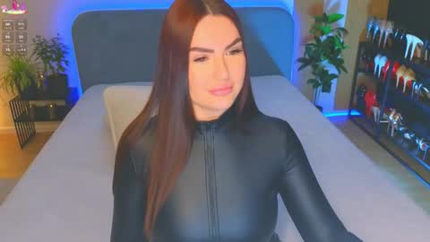 Snapshot of kira_sexxx chatting on May 24, 7:30 pm Kira online show from May 24, 7:30 pm