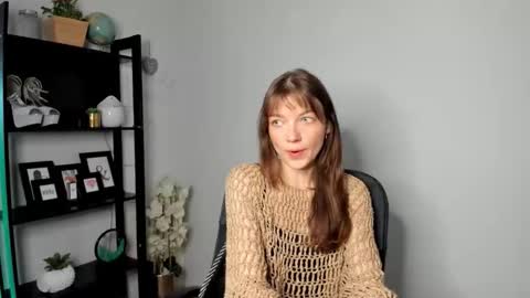 Snapshot of kirabliss28 chatting on May 25, 5:46 am KIRA online show from May 25, 5:46 am