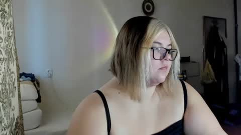 Just Kira online show from February 6, 11:10 am