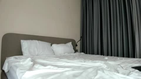 Snapshot of kiraempire chatting on October 22, 2:50 pm love you online show from October 22, 2:50 pm