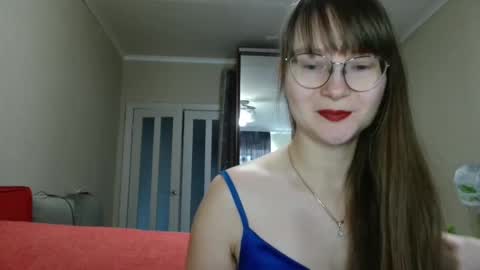 KiraGoldens online show from October 21, 6:14 am