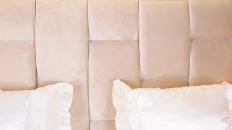 kira online show from October 13, 1:05 am