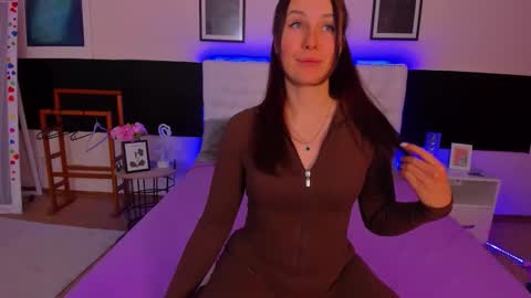 Kira online show from December 2, 7:57 am