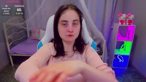 KiraParker online show from May 4, 6:37 pm