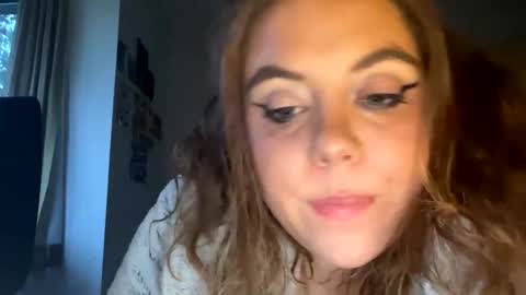 kiraslut981151 online show from March 2, 7:15 am