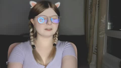 Snapshot of kirayume chatting on May 15, 7:10 pm KiraYume online show from May 15, 7:10 pm
