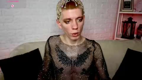    online show from January 3, 10:09 am