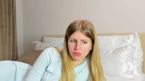 Kira online show from December 20, 6:59 pm