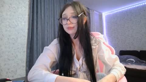Nicole online show from September 11, 7:14 pm