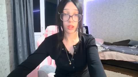 Nicole online show from October 4, 6:28 pm