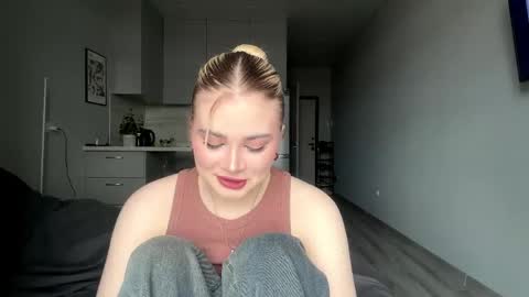 Kira online show from April 15, 10:00 am