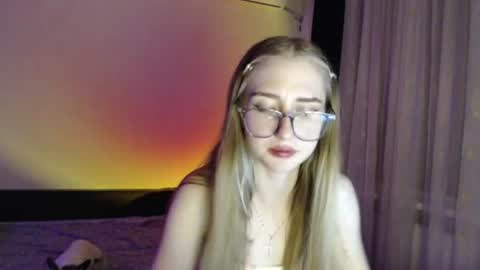 Snapshot of kisa____ chatting on July 13, 8:44 pm kisa____ online show from July 13, 8:44 pm