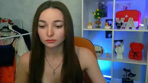 Snapshot of kiss_shy chatting on February 4, 3:51 pm Valeria online show from February 4, 3:51 pm