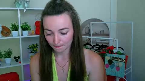 Snapshot of kiss_shy chatting on July 7, 4:22 pm Valeria online show from July 7, 4:22 pm