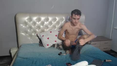 Snapshot of kiss_storm chatting on October 27, 7:34 am Angela and Dan online show from October 27, 7:34 am