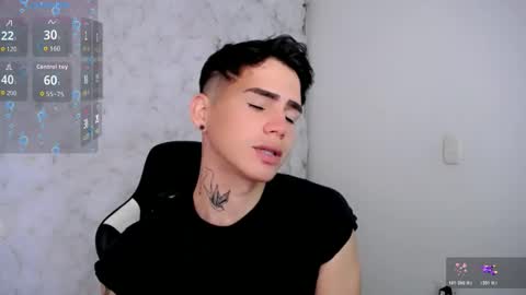 kiss_whitee online show from October 30, 2:40 pm