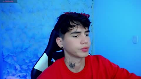 kiss_whitee online show from November 5, 6:41 pm