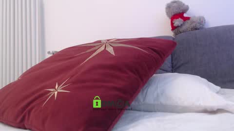 Snapshot of kissabella chatting on February 24, 7:56 pm Alexandra online show from February 24, 7:56 pm