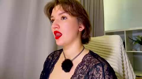call me Luna online show from July 12, 11:34 am