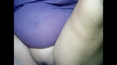 Snapshot of kissableapple chatting on October 14, 2:40 pm apple online show from October 14, 2:40 pm