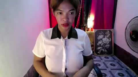 Snapshot of kisses_asian143 chatting on November 6, 4:08 pm VICTORIA online show from November 6, 4:08 pm