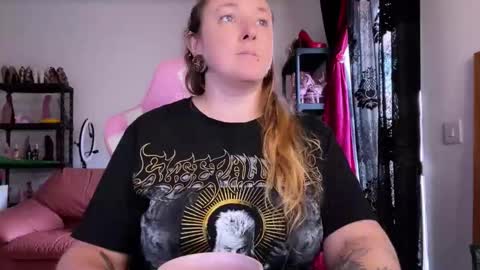 kissica online show from November 3, 3:13 pm