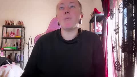 kissica online show from February 6, 10:51 am