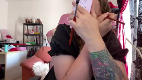 kissica online show from April 24, 9:45 am