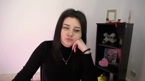 Snapshot of kissleoxx chatting on February 3, 1:05 pm kissleoxx online show from February 3, 1:05 pm