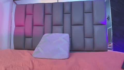 BELLA FLAME online show from October 18, 7:03 pm