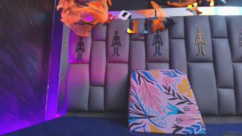 BELLA FLAME online show from November 1, 7:38 pm